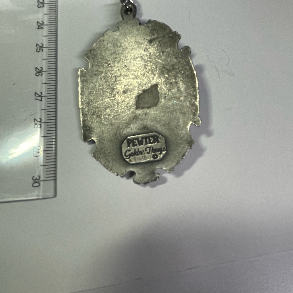 Vintage Silver Cameo Necklace with Ornate Frame - Picture 2 of 3